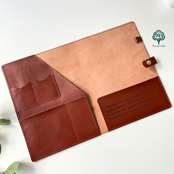 Leather document folder for a musician