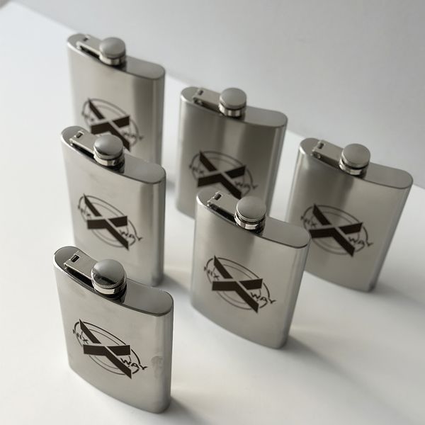 Flasks with logo for corporate gift