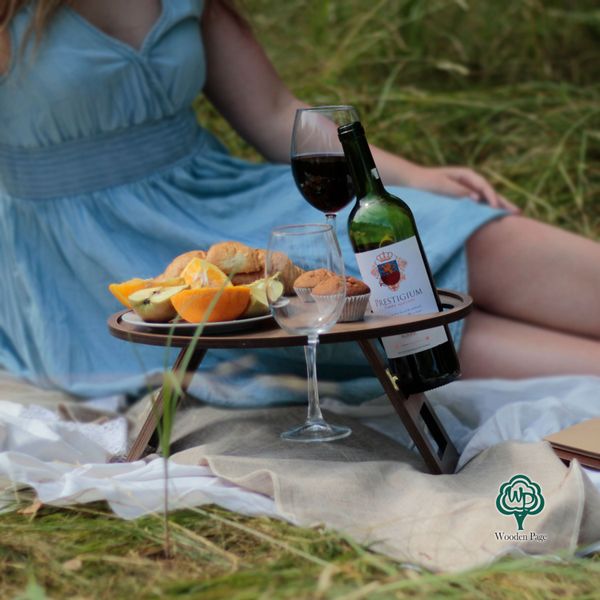 Круглий винний столик для пікніку