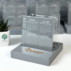 Desk calendar with logo engraving