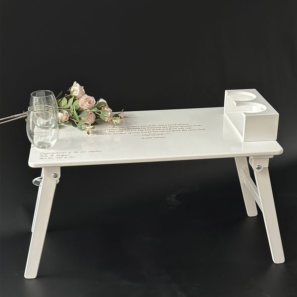 Folding picnic table in white