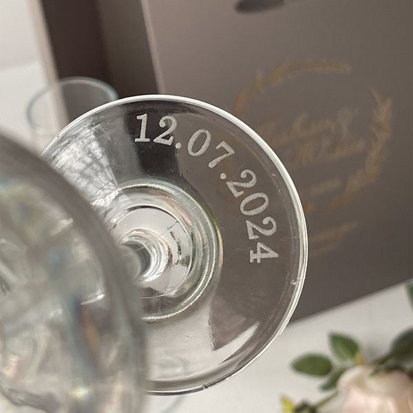 Wedding Champagne Glasses with Double Engraving in Wooden Box