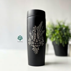 Metal thermal cup with trident