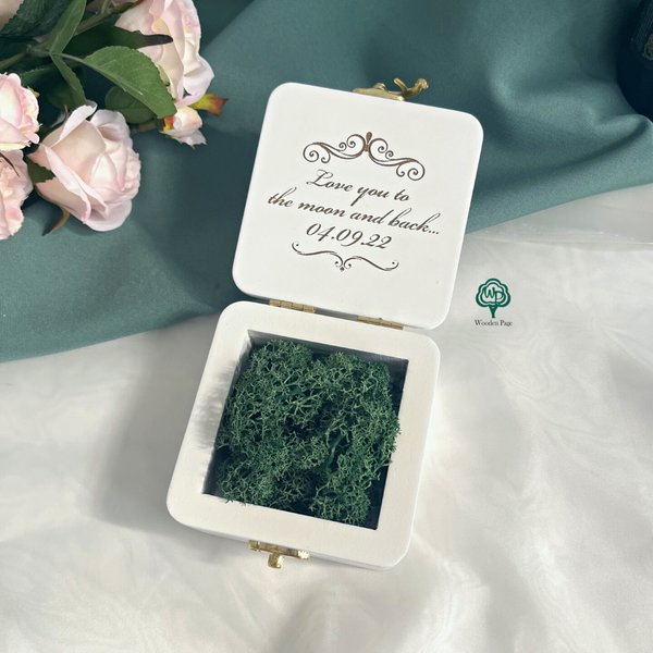 Wedding ring box with decorative moss