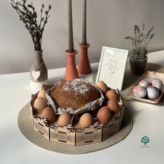 Деревянная подставка для пасхи и пасхальных яиц с зайчиком