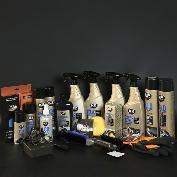Car organizer with a set of car chemicals "Pro Expert" 1