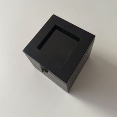 Шкатулка для наручного годинника з подушкою
