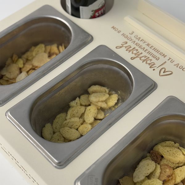 A beer box with engraving as a gift for a man
