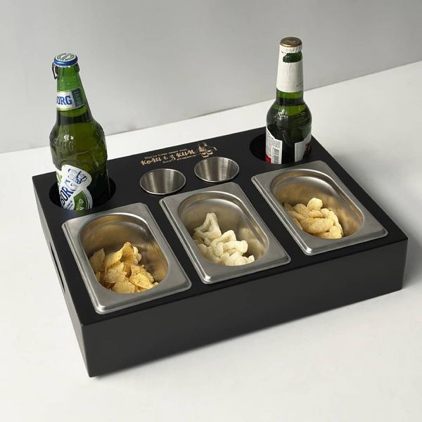 Gift beer box with containers for snacks and sauces