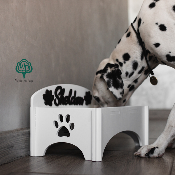 Personalized pet stand Fred