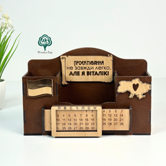 Calendar organizer with engraving as a gift for an architect