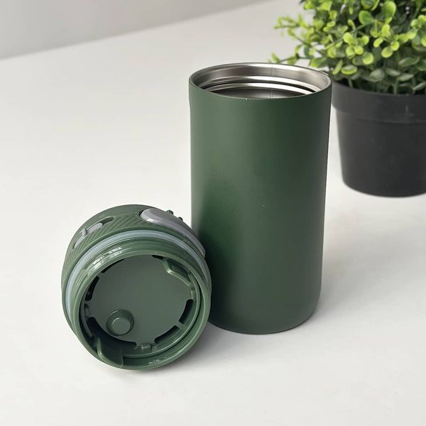 Green thermo mug as a gift for a military man