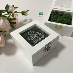 Wedding ring box with engraving "Tenderness"