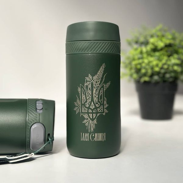 Personalized thermo mug as a gift for a military man