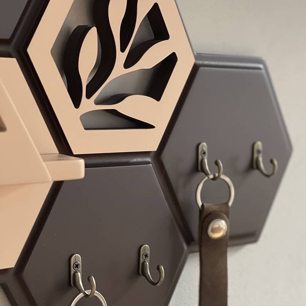 Designer honeycomb key holder in brown and cream