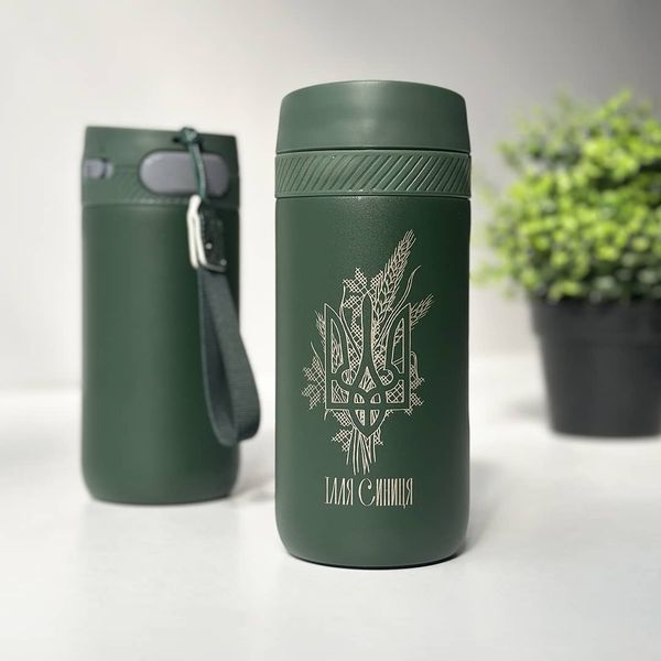 Personalized thermo mug as a gift for a military man