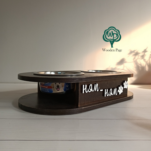 Bowls on a stand with your phrase Lola