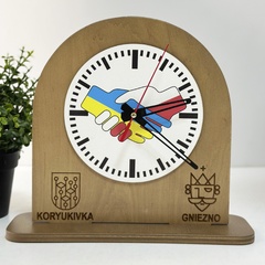 Настільний дерев'яний годинник з логотипом
