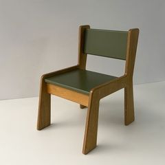 Дитячий стільчик в оливковому кольорі