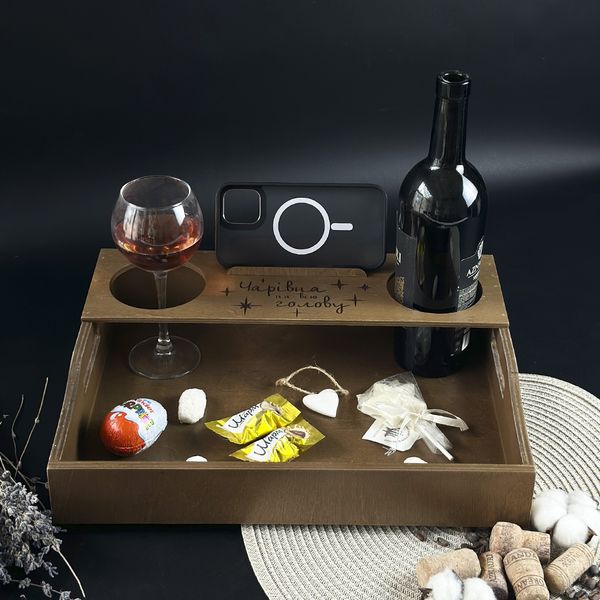 Tray for the home with engraving as a gift for a woman