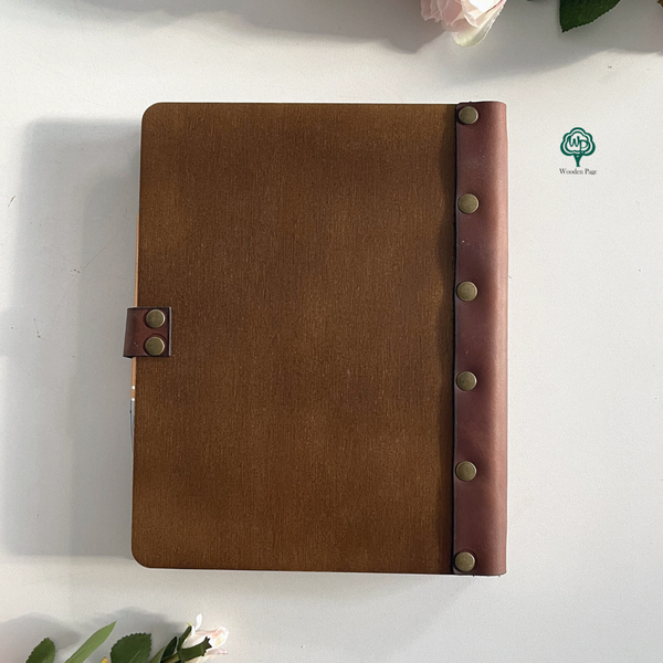 Personalized notebook in wooden cover