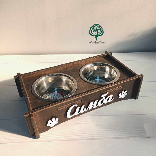 Stand with bowls personalized for the cat Bella
