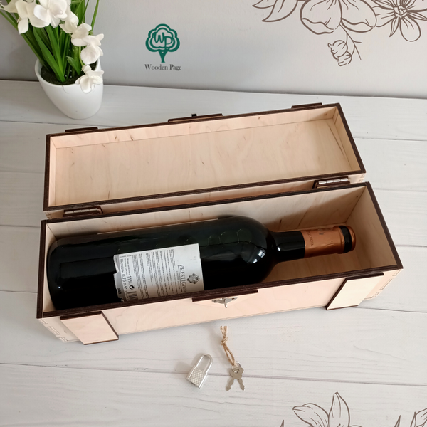 Wooden wine box for wedding