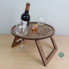 Wooden wine table with folding legs and personalized engraving