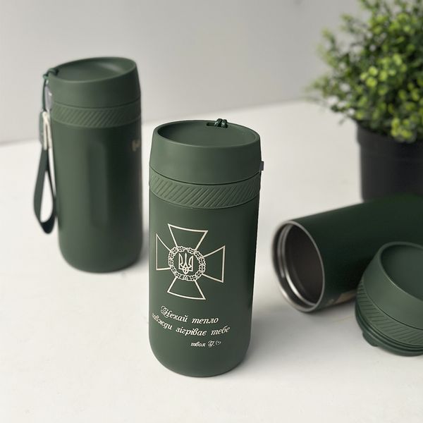 Thermal mug for a military man in green