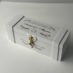 Champagne capsule for a wedding
