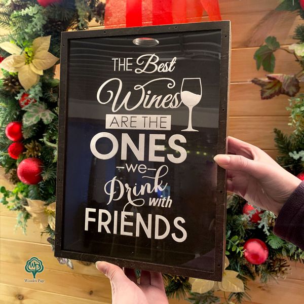 Рамка-копилка для винных пробок на подарок друзьям