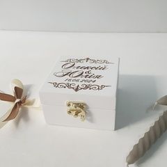 Шкатулка для обручок з індивідуальним дизайном