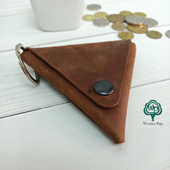 Leather pocket coin holder for a gift