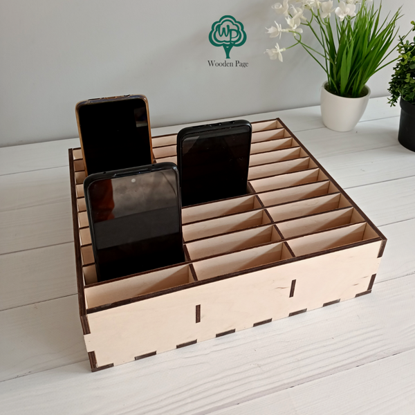 Organizer for phones, smartphones with 30 cells