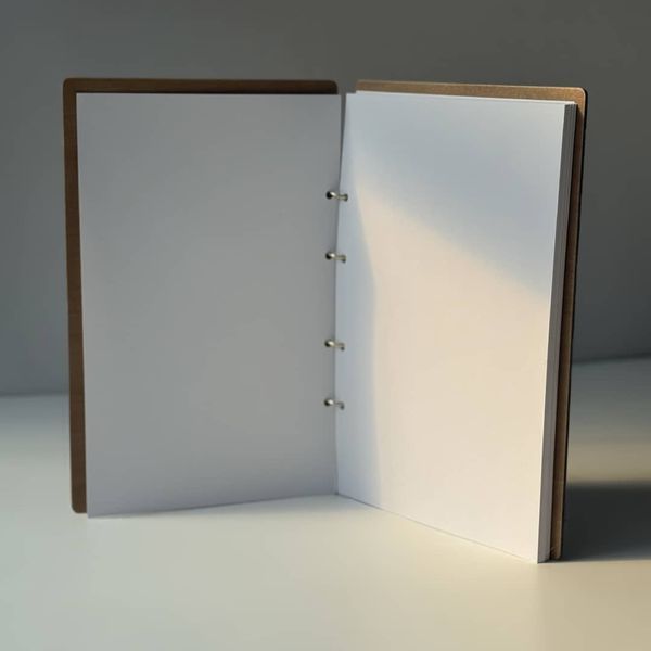 Book of reviews to the museum with engraving