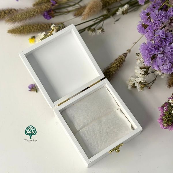 Wedding box for rings with names and date