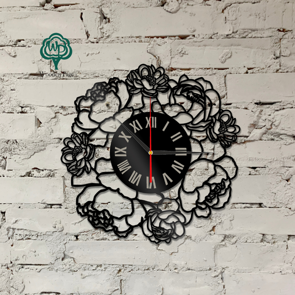 Настінний годинник у стилі мінімалізма