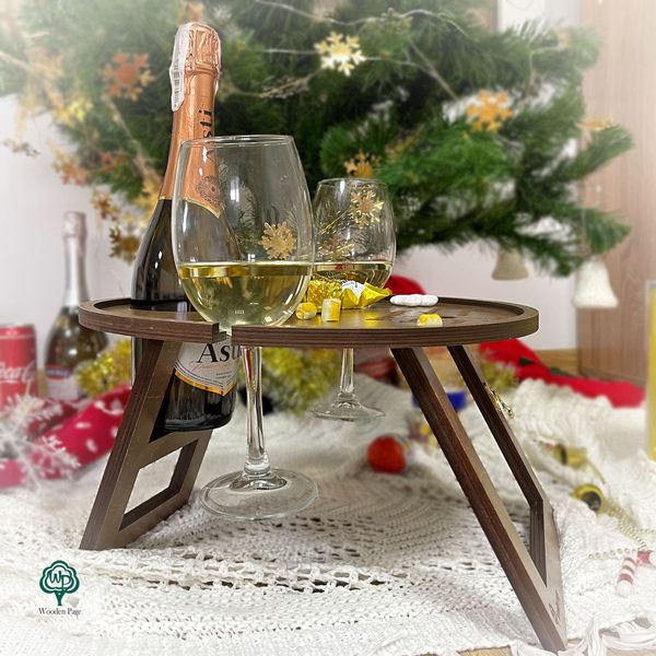 Wine table for 2 glasses for a New Year gift