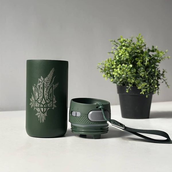 Green thermal mug with engraving as a gift for a military man